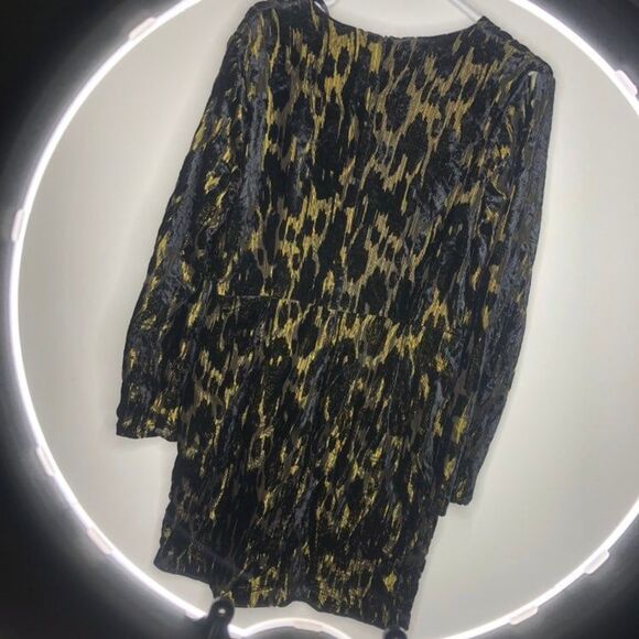 Bardot Dress Leopard Crinkle Metallic V Neck Crossover Size 12 - Picture 4 of 8